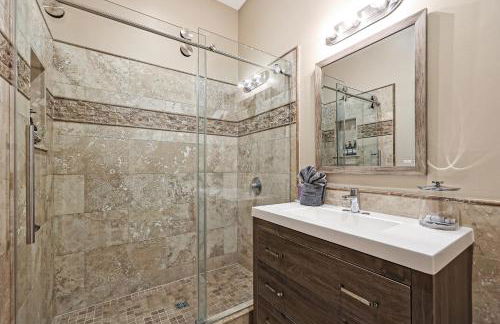 Luxury Estate, Sleeps 24, Sonoran by HomeStakes Stays - Foto 28