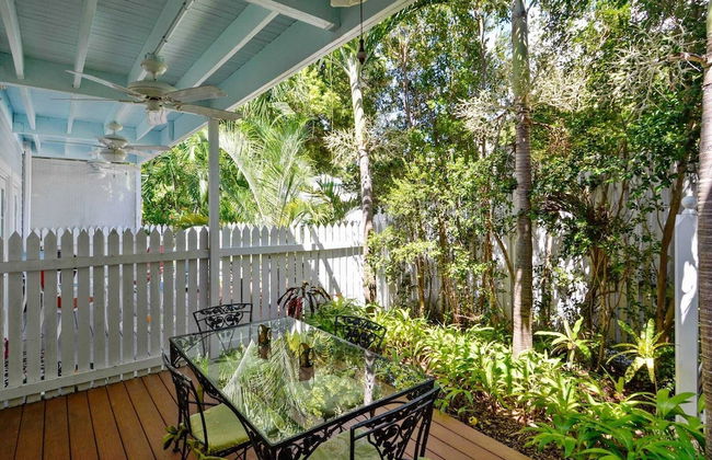 Breezy Bungalow by Avantstay Close 2 Zachary Taylor State Park & Beach w/ Shared Pool Week Long Stays - Foto 27