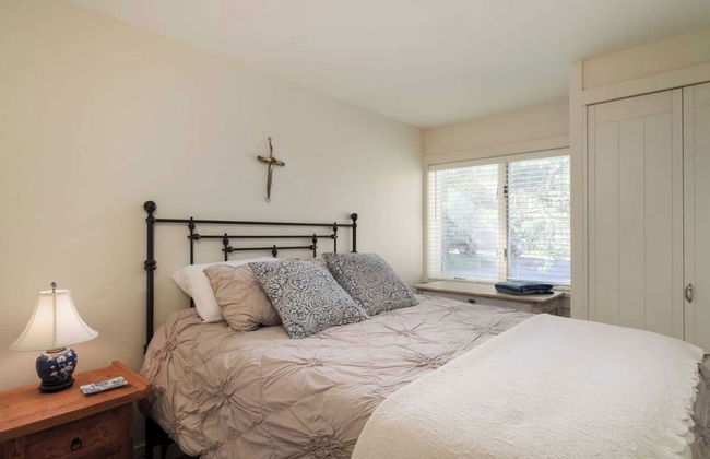 Chapman Cove by Avantstay Gorgeous Beach Bungalow w/ Sauna - Photo 6