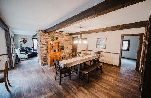 13 Beds, 17 Guests with Hot tub only 15Mins to Sunday River - Foto 28