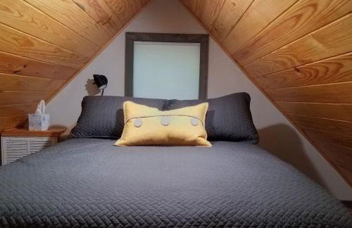 Holly Nest a Cozy Cabin Getaway near Gatlinburg - Photo 7