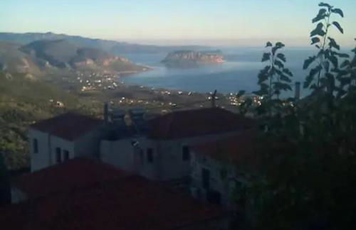 TRADITIONAL HOUSE - Photo 1