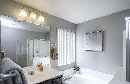 Viva Vegas Cozy 3BR Home Minutes from the Strip - Photo 29