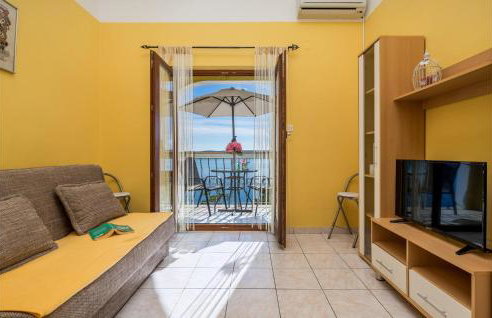 Beautiful Apartment In Lukovo Sugarje - Photo 19