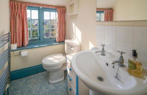 Bay House - Photo 38