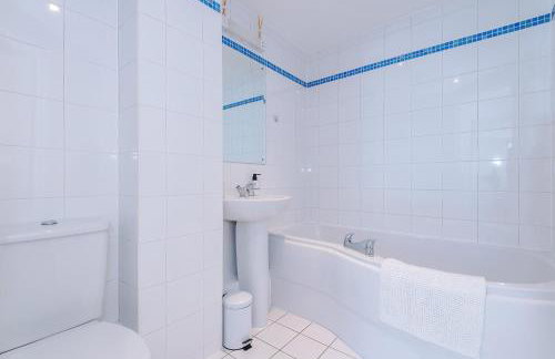 Central Leeds 2BR 2BA, Wi-Fi, Kitchen, Sleeps 5 - Foto 9