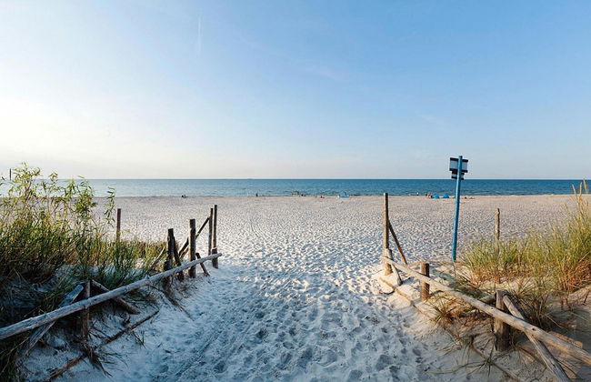 Wooden House in Debki Near Baltic Sea Beach - Photo 35