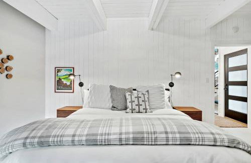 Relaxing Home Among The Redwoods - Dog-Friendly - Photo 20