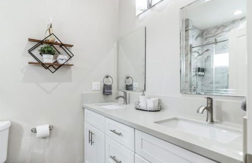 Amazing Value with High Comfort, 14 Guests for 4BR by Disneyland, Beaches, Rodeo 39 & More - Foto 15