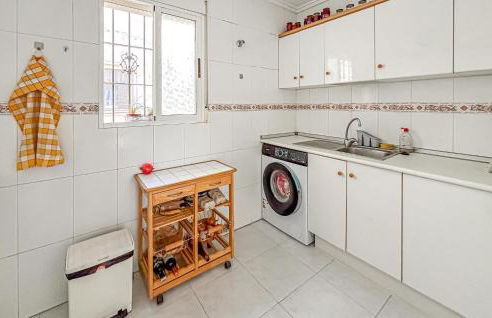 2 Bedroom Stunning Home In Torrevieja - Foto 23