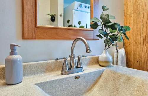 Lakefront, wildlife Cabin retreat - Pelican Bay Cabin - Foto 12