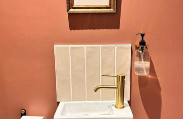 Spacious home in Leeds ideal for gatherings with free parking - Foto 62