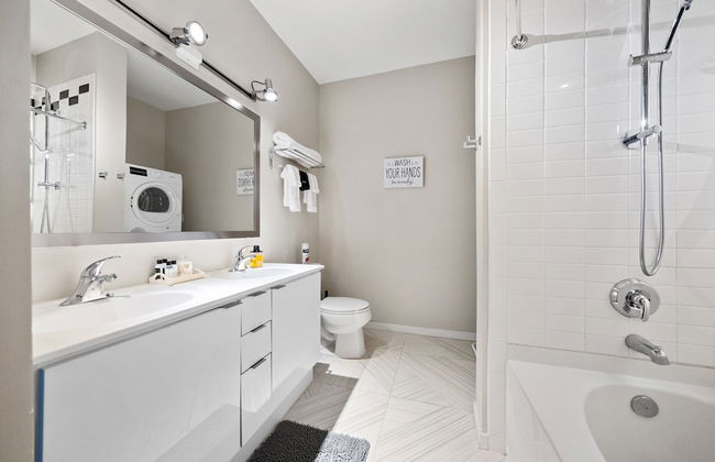 Cincinnati City Club Apartments by Airriva - Photo 10