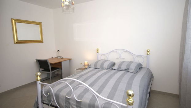 Chic Holiday Home in Pradons With Swimming Pool - Foto 4, Habitación