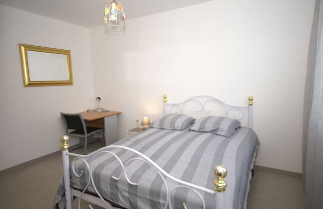 Chic Holiday Home in Pradons With Swimming Pool - Foto 4