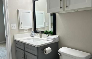 Homey 1BR Getaway Near Trails & Local Shops - Foto 16