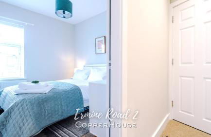 Designer apartments for City Breaks in Chester - Photo 8