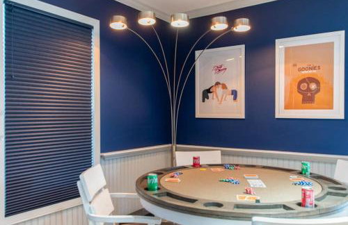 Stellar Home with Hot Tub & Movie Room - Foto 3