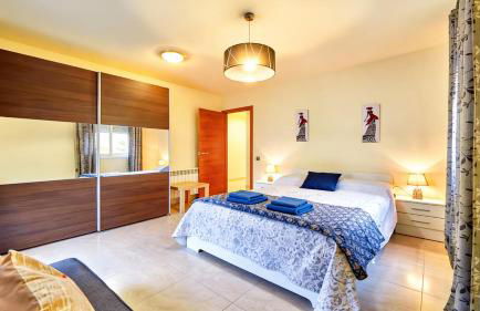 Villa Sitges Ilusión 15 minutes by car from Sitges Sleeps 16 people XXL swimming pool - Foto 33