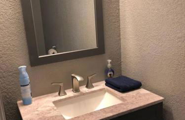 Downtown Contemporary yet Cozy Fun - Foto 16