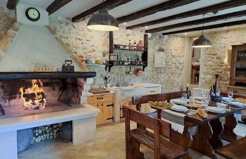 Stone House Lola - Two Bedroom Holiday Home - Photo 20