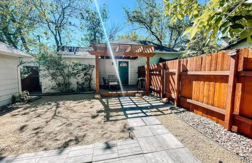 Gorgeous cottage downtown COS_pet friendly - Foto 23