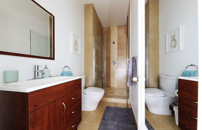 Argyle Penthouse Chic 1BR Apt 2 Sofabed - Photo 10