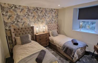 Townhouse - 6 Bed Hot Tub House - Photo 33