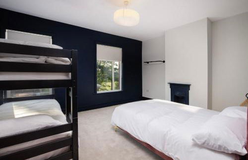 Blackpool Beauty! - Full House - Sleeps 9 - Photo 3