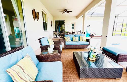 CozyCove near Disney Universal Pool Home Sleeps 10 - Foto 7