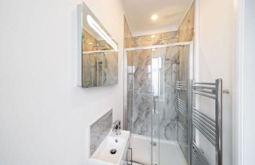 The Corner House - Photo 22