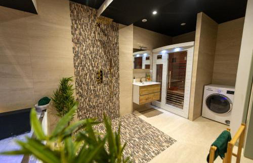 ZenKo Suite -Clim- Balnéo & Sauna privé - Hypercentre - Photo 12