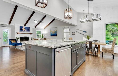 Lakefront, Saltwater Pool, Backyard Oasis, Private Dock, Home Gym - Foto 56