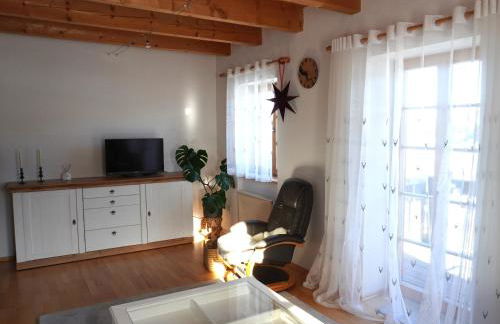 FeWo BergZeit auf 1000 m Höhe mit Balkon, Parkplatz, WLAN, Küche - Photo 9