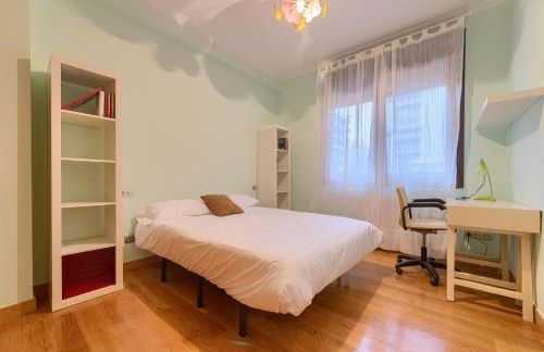 Encanto y Confort en Calle Epalza - Tu Familia en el Corazón de Bilbao - Foto 15