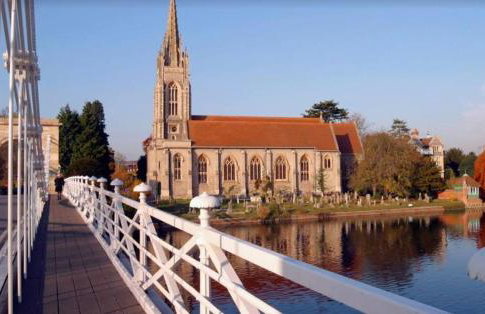 Chic Marlow Escape - Courtyard, River and Fun! Near Windsor and Henley - Photo 15