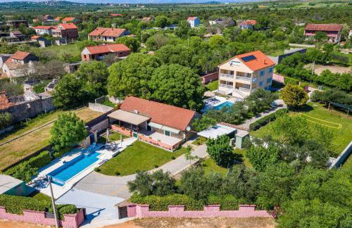 MY DALMATIA - Momo's paradise with 2 infinity pools & 7 bedrooms - Foto 1