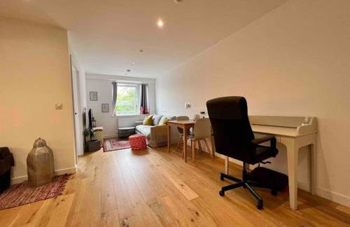 BeeStay - Cosy 1 bed flat in the heart of Cheadle Hulme - Photo 2