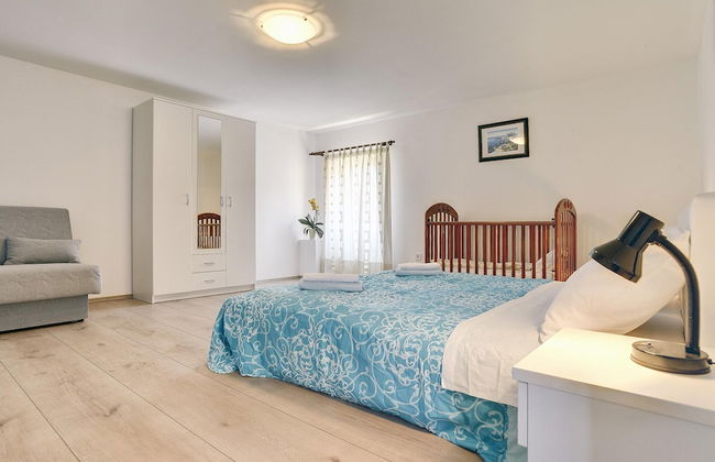 Apartment With Modern Decor and Spacious Garden, 3 km From the Beach - Foto 8