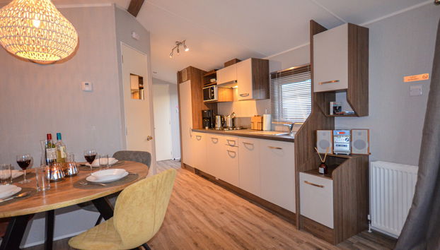 Kitchen / Dining Room