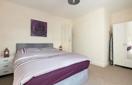 Comfy Home King Size Bed close to Asda & Sefton Park, Very Fast WIFI! - Foto 20