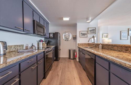 VIP Lakefront Condo Amazing Views Pool Pickleball Excellent Location Balcony BBQ - Foto 13