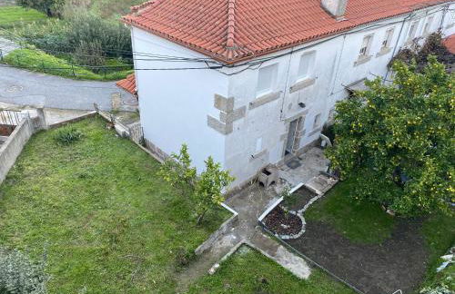 Moradia T2 em bairro pitoresco da Covilhã - Foto 34