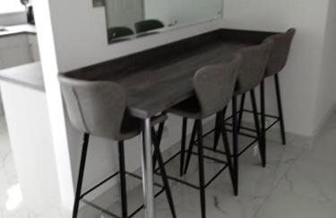 penthouse on the river foyle. foyleview apartments - Foto 10