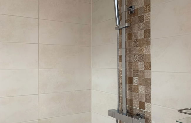 Le Baron Apartments - Photo 27