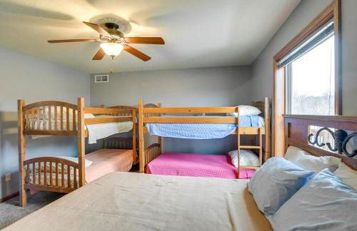 6 Mi to Dtwn Pella Riverfront Cabin with Game Room! - Foto 18