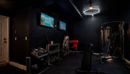 FlightDeck HotTub Fireplace NearAirport FamilyHome - Foto 2