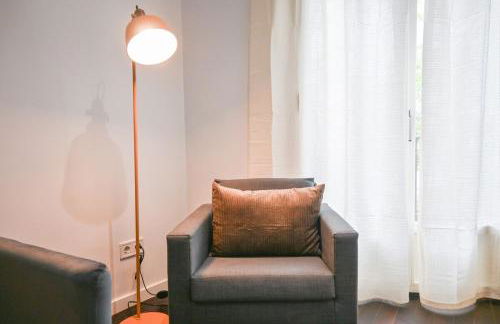 Apartment with Balcony on Calle Santa Engracia Temporal SEN1692 - Foto 6