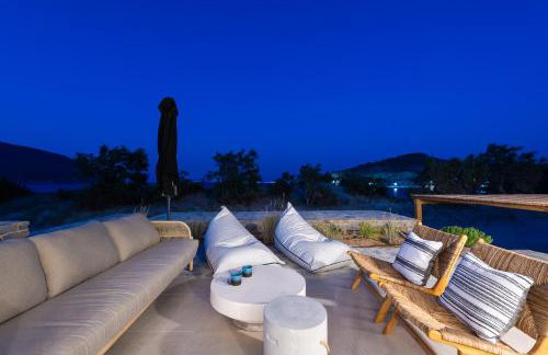 Exclusive Luxury Moca beachfront villa, Molos, Paros - Photo 39