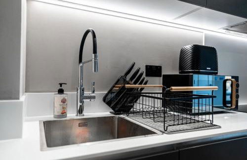 Luxury 3BR Apartment - City Centre - Sleeps 10 - Foto 29